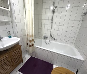 Gemütliche Wohnung mit Balkon und Garage in guter Gegend - Photo 1
