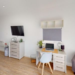 Studio to rent - Photo 2