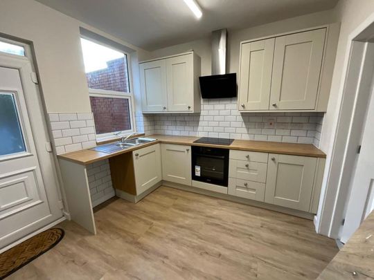 2 bedroom terraced house to rent - Photo 1