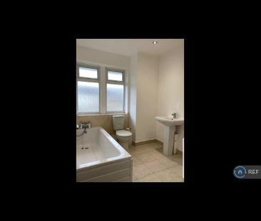 3 bedroom maisonette to rent - Photo 6