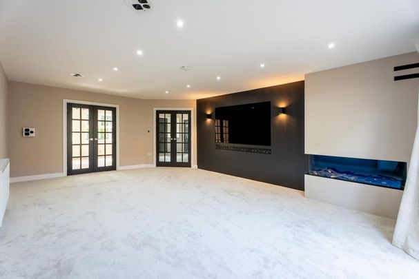 4 bedroom detached house to rent - Photo 1