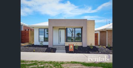 Contemporary Living with Quality Finishes - Photo 5