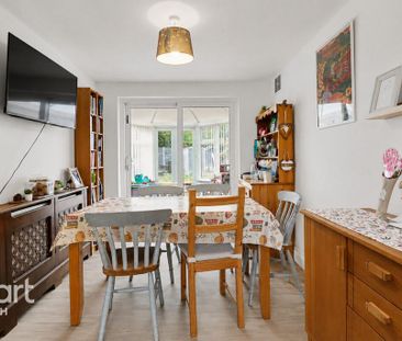 3 bedroom end of terrace house to rent - Photo 3