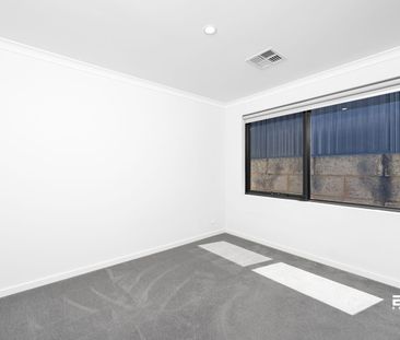 Spacious 4 Bedroom Family Home in Convenient Wellard Location - Photo 6