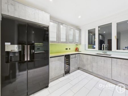 4 bedroom flat to rent - Photo 5