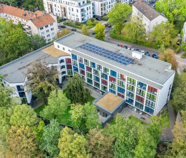 Möbliertes Zimmer in Frauen-WG in zentraler Lage für Studenten und ... - Photo 3