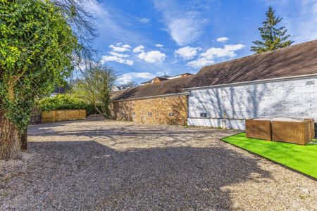 3 bedroom flat to rent - Photo 4