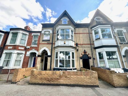 Flat to rent on - Photo 4