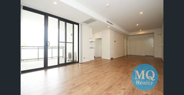 2 Bedroom APT in Lidcombe near Lidcombe Train Station. - Photo 1