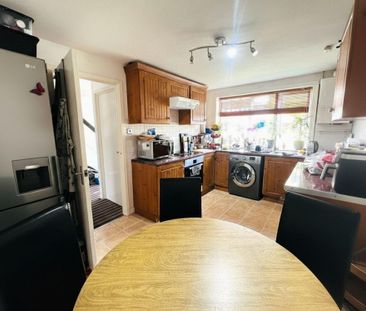 3 bedroom terraced house to rent - Photo 5