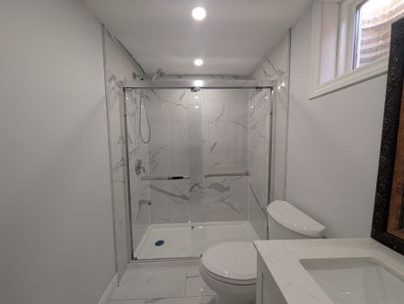 For Lease - 2620 Windjammer Road Unit# Basement, Mississauga, Ontario - Photo 4