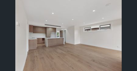 Newly renovated family comfort in the heart of Keilor - Photo 2