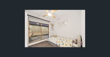 INSTANTLY INVITING! - Photo 2