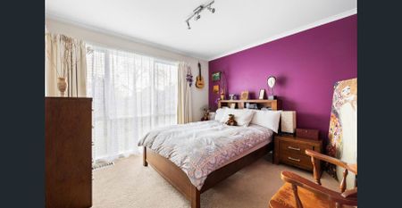 Spacious Family Living in a Highly Convenient Locale - Photo 5