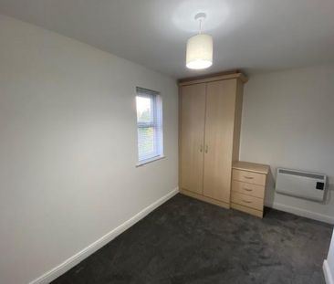 3 bedroom flat to rent - Photo 6