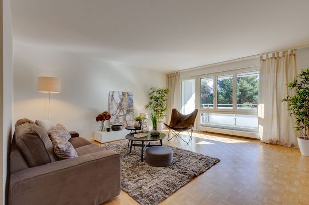 Spacious 4.5-room apartment with seating area! - Foto 1