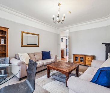 3 bedroom flat to rent - Photo 4