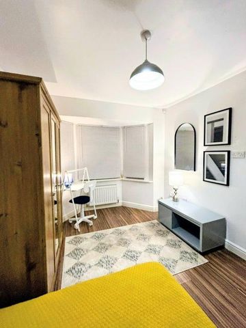 4 bedroom house share to rent - Photo 2