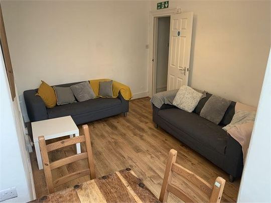 4 bedroom house share to rent - Photo 1