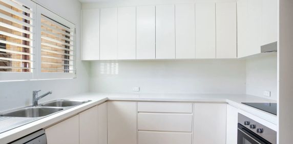 Spacious Four-Bedroom Townhouse in the Heart of Greenwich Village - Photo 2