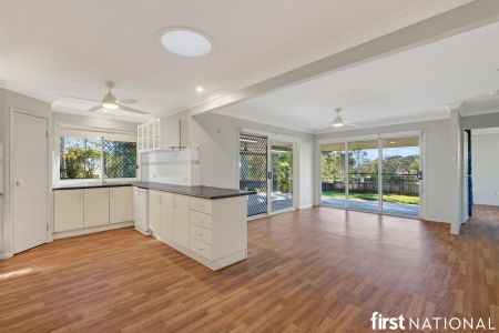 Spacious Family Home on a Private Large Block with Powered Shed - Photo 5