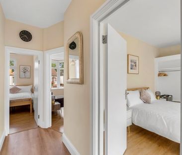 2 Bed Flat, Cranbrook Road, IG2 - Photo 4