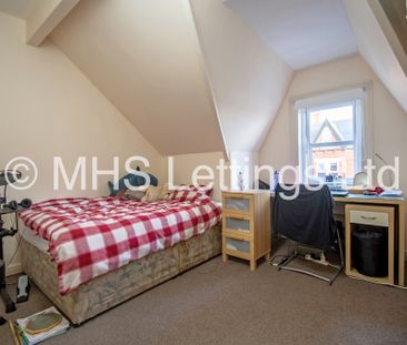 4 Bedroom Mid Terraced House for rent in Manor Drive - Photo 4