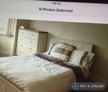 6 bedroom terraced house to rent - Photo 4