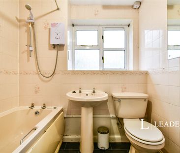 2 bedroom apartment to rent Monroe Close, Salford, Greater Manchest... - Photo 3