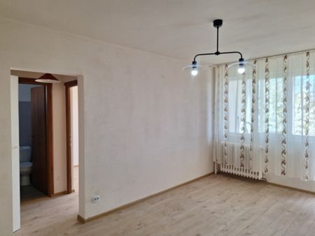 Apartament luminos și renovat 2 camere Pajura, prima închi - Photo 4