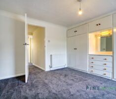 2 BEDROOM House - End Terrace - Photo 2