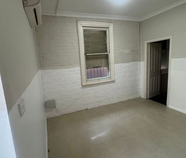 SPACIOUS MODERN UNIT - Photo 2