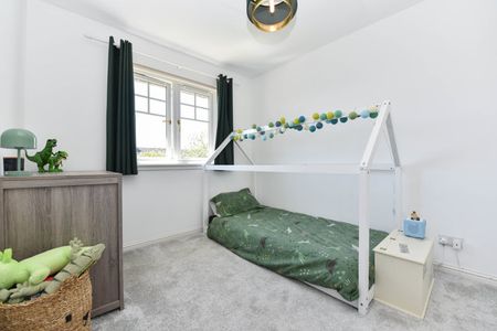 16 Castlepark Grove, AB51 0SN, Inverurie - Photo 4