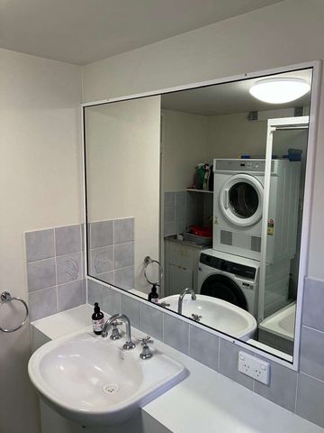 Broadbeach - Photo 3