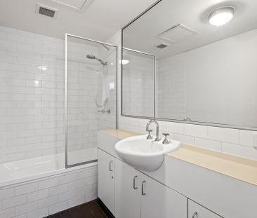 Stylish Inner-City Living Between James Street & Brunswick Street P... - Photo 5