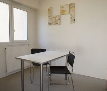 Appartement Évreux T1 de 33.78 m² Meublé avec balcon et parking - Photo 1