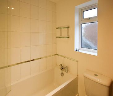 2 bedroom semi-detached house to rent - Photo 5