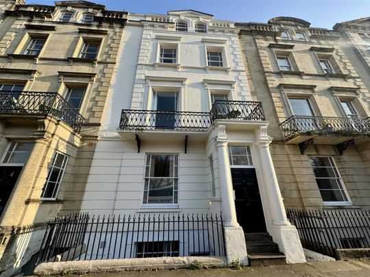 Gloucester Row, Bristol - Photo 1