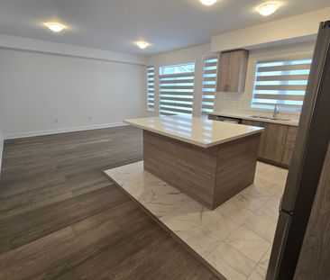 For Lease - 17 Barnyard Trail, Barrie, Ontario - Photo 5