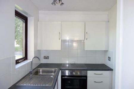 1 bedroom flat to rent - Photo 5