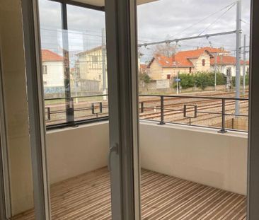 Location Appartement 1 pièce 33m² ARCACHON 33120 - Photo 4