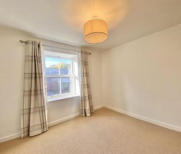 4 bedroom detached house to rent - Photo 5