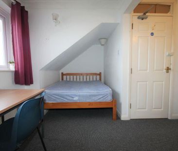 4 bedroom terraced house to rent - Photo 1