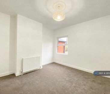 2 bedroom end of terrace house to rent - Photo 6