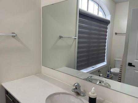 For Lease - 537 Veterans Drive, Brampton, Ontario - Photo 4