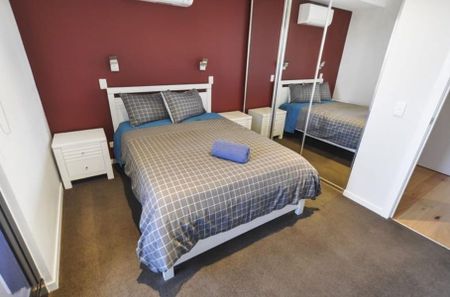 Concorde South - 1x1 UNIT FURNISHED – Utilities included - Photo 2