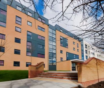 Classic En-Suite, London House - Photo 6