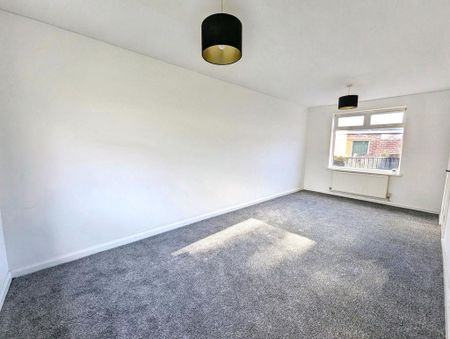 2 bedroom semi-detached house to rent - Photo 2