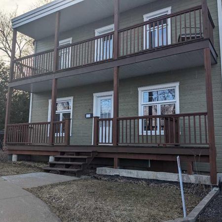 Appartement 4 ½ meublé tout inclus– location moyen terme avec bail - Photo 4