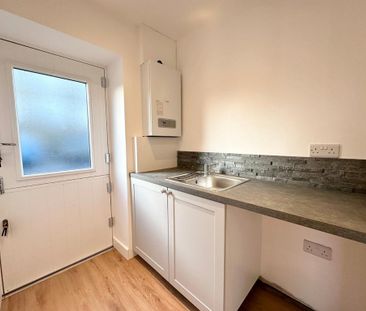 4 bedroom detached house to rent - Photo 6